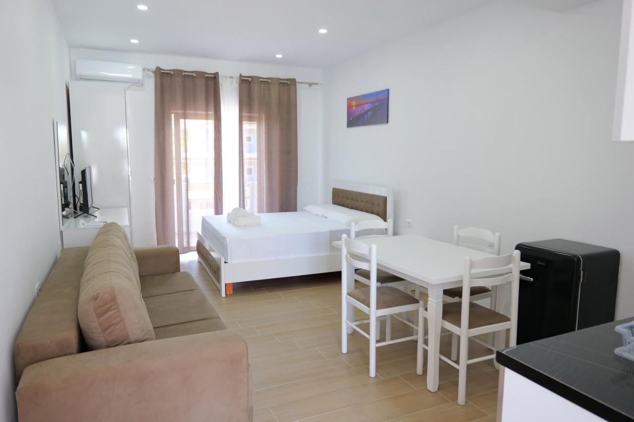 Iljo Apartments Ksamil Extérieur photo
